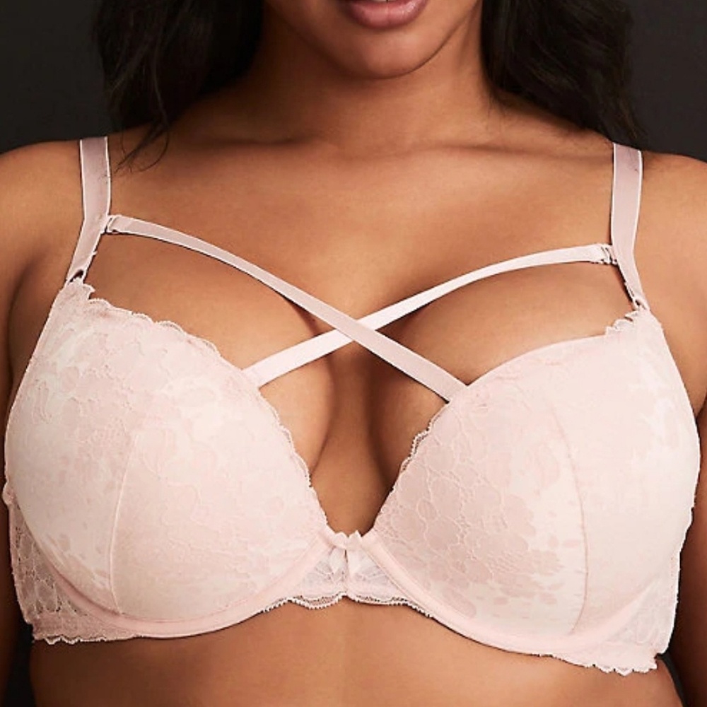 Torrid strappy convertible bra (NWT)